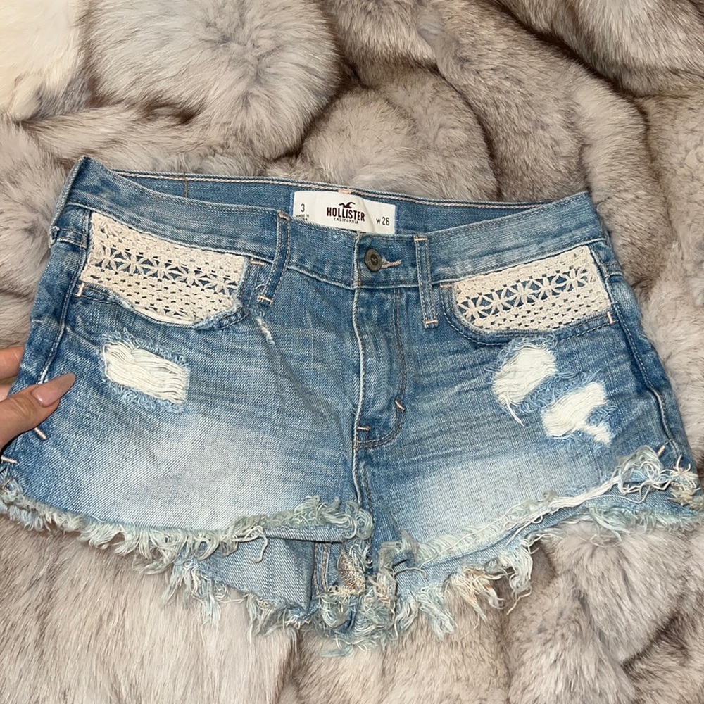 HOLLISTER lace jean shorts